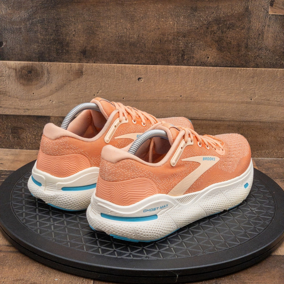 BROOKS GHOST MAX WOMENS ATHLETIC SHOES MELON ORANGE RUNNING GYM TRAIN SIZE 10.5B - Picture 8 of 9